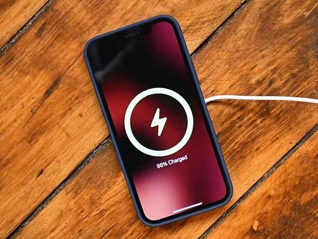 南川苹果手机维修分享iPhone 12可以随便充电吗 